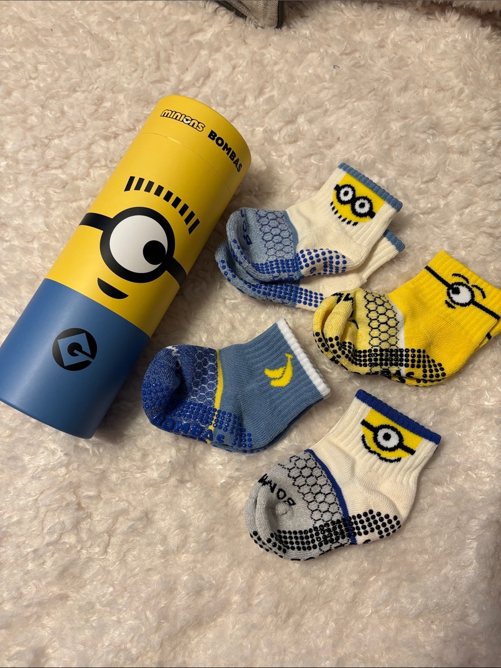 Bombas Minions Baby Non-Slip Socks - Yellow & Blue - 4 Pack Brand New Toddler